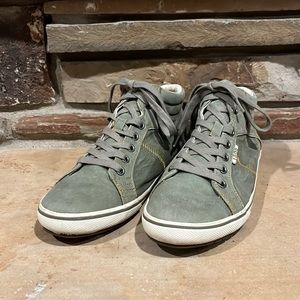 Taos Top Star High Top Green Canvas Sneaker
